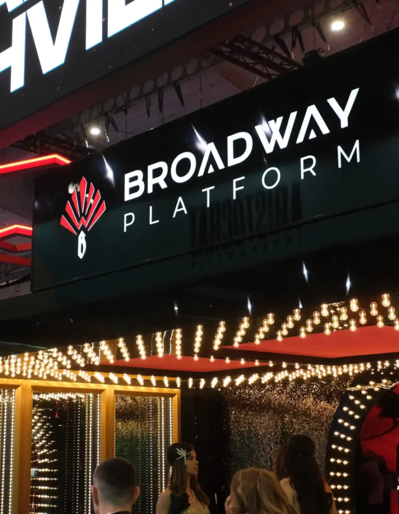 Broadway Platform